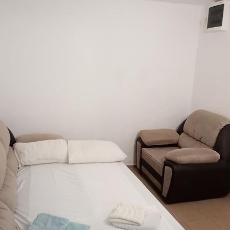 Apartments And Rooms Camelia プレマントゥーラ エクステリア 写真